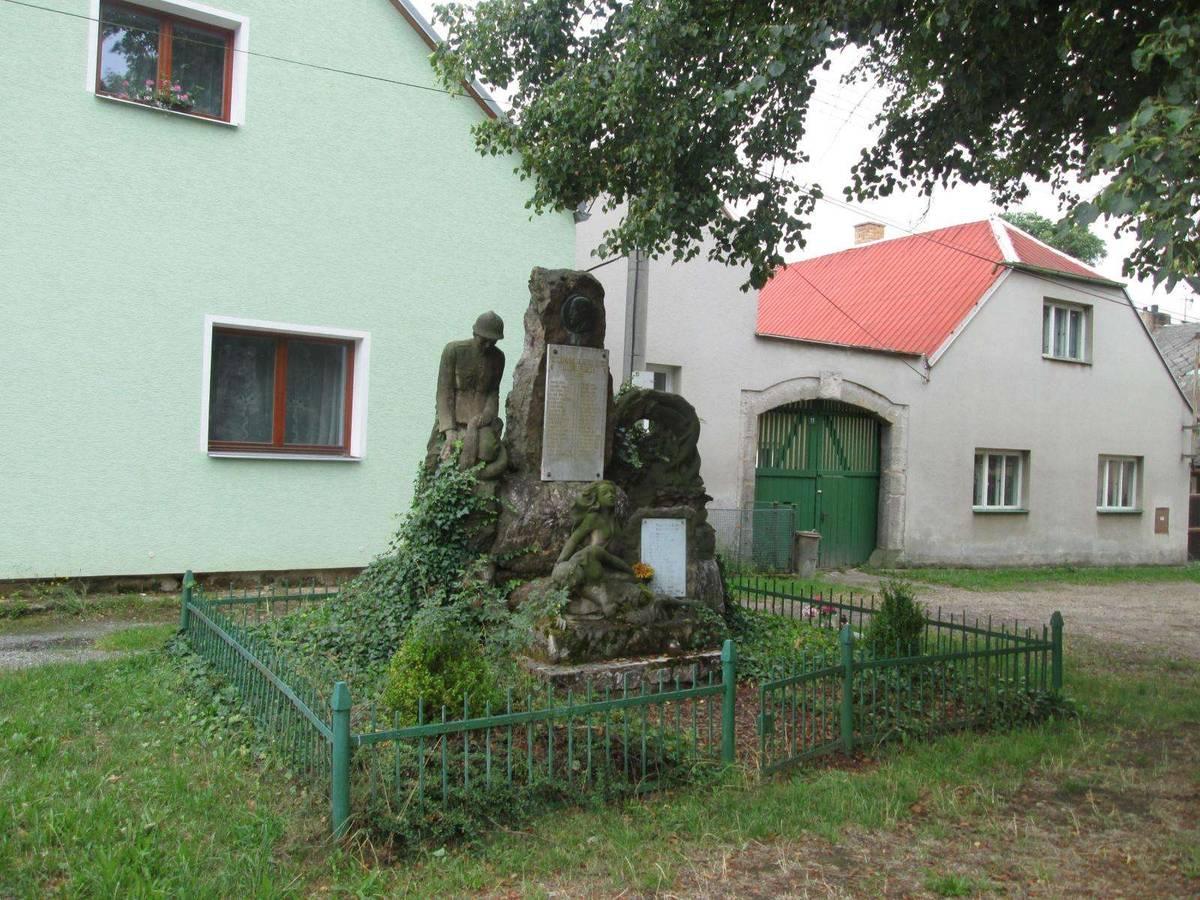 Pomník v Dobřívě