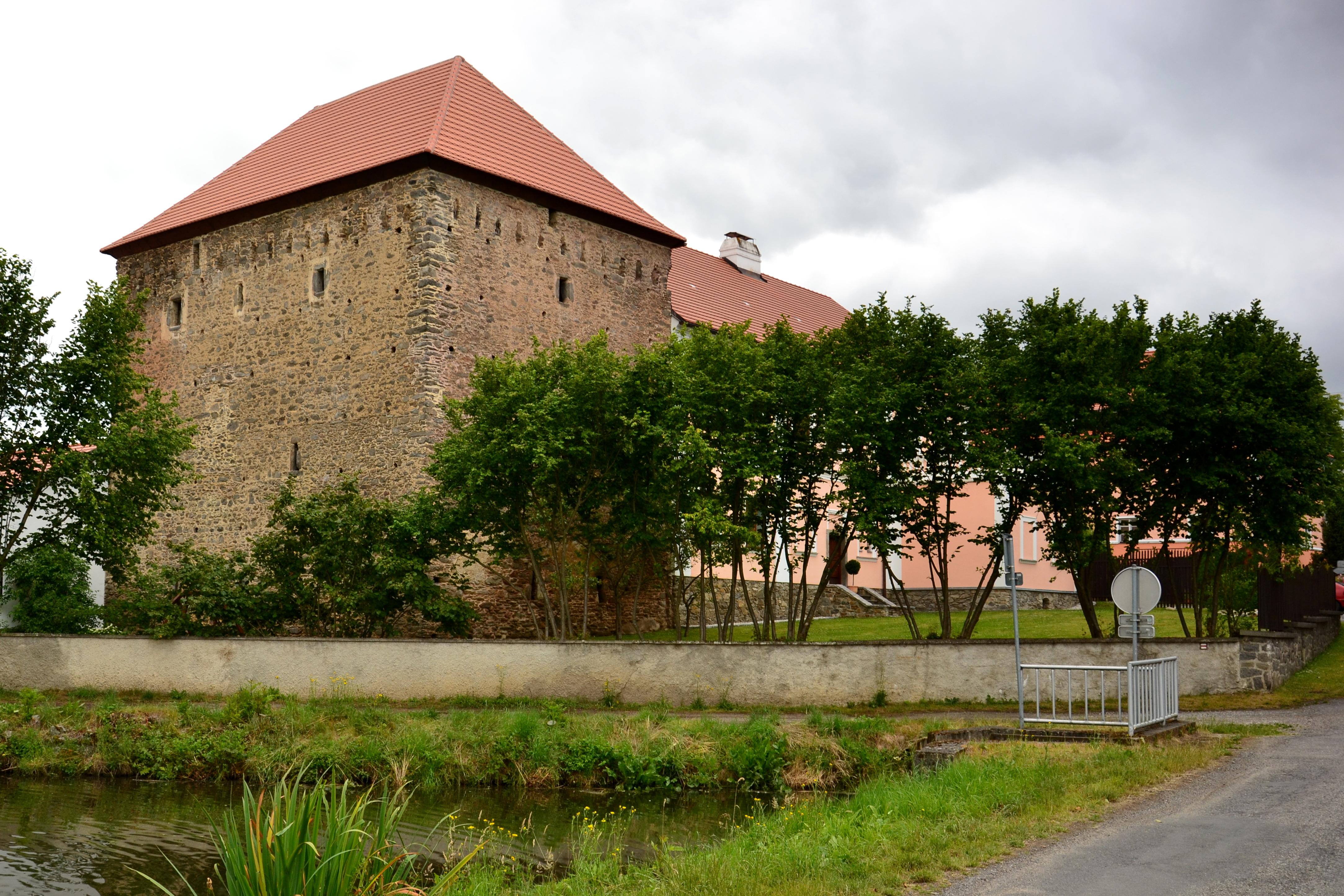 Tvrz Svojsice